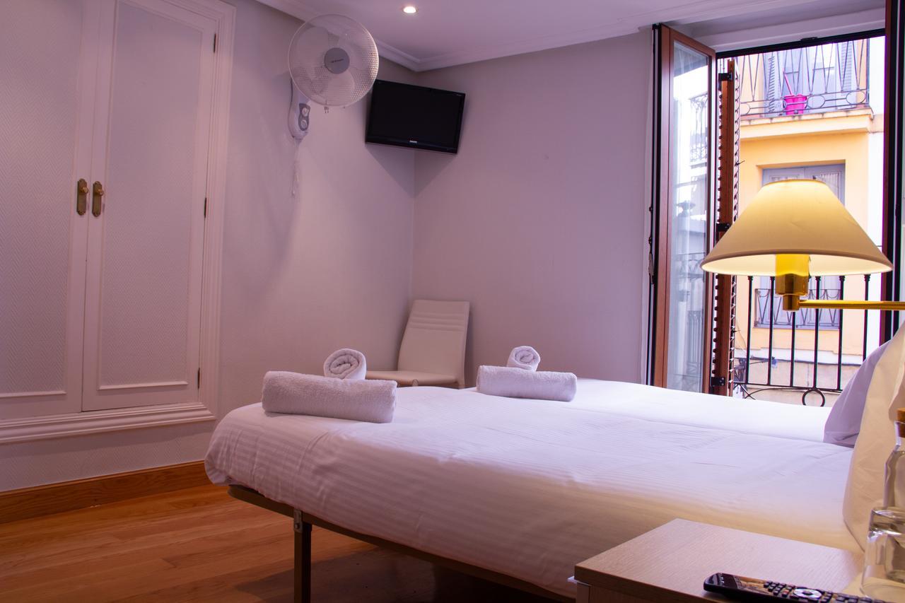 Pension Larrea San Sebastian Bagian luar foto