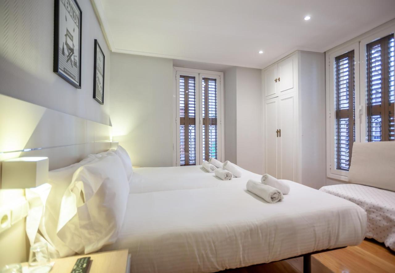 Pension Larrea San Sebastian Bagian luar foto